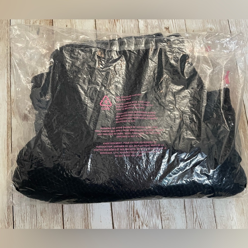 🆕 PINK VICTORIA'S SECRET CAMBRIDGE KNIT BEACH SHORTS BLACK MEDIUM 8-10 - Picture 10 of 12